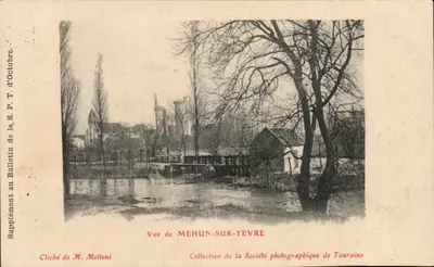 Vista de MEHUN-SUR-YÈVRE — Cliché de M. Molteni — Coleção da Sociedade Fotográfica de Touraine