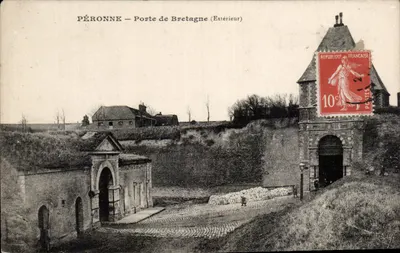 Péronne — Porta de Bretagne (Exterior) — Editor não visível, número de série ilegível