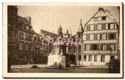 Rouen, la Ville-Musée — Place et fontaine de la Pucelle — éd. Mona, n° 113
