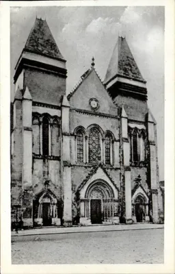 Gournay-en-Bray — A Igreja — Réant, 15, rue de l'Aqueduc - Paris