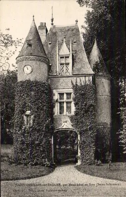 Castelo de Neuenschâtel-en-Bray — vista da entrada com torres e relógio — editor: H. G. P. (Neuenschâtel-en-Bray)