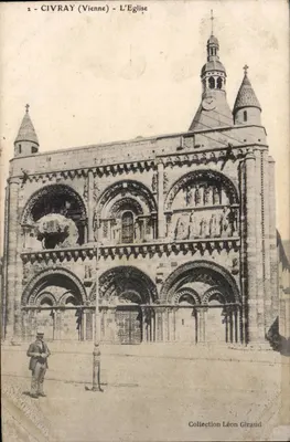 Civray (Vienne) - A Igreja — Coleção Léon Giraud