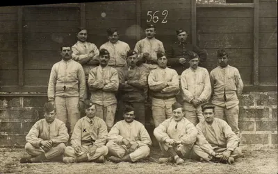 Groupe d'amis gymnastes — 12 Mars — Éditeur AS DE TREFFLE, n°562