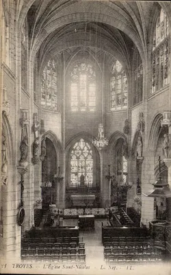 Troyes — L'Église Saint-Nicolas — La Nef — I.L.