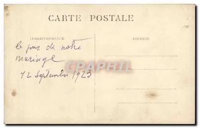 Novo casamento — casal em traje de casamento — editor não visível — Verso