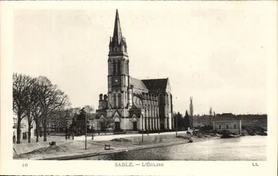 Sablé — A Igreja — LL