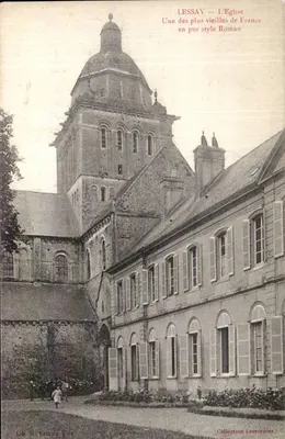 Lessay — L'Église, una delle più antiche di Francia in stile puramente Romanico — Collezione Le Croenier