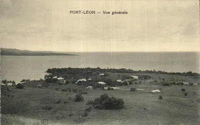 Port-Léon — Vista geral — Missionários do Sacré-Cœur d'Ésaulun (Océanie)