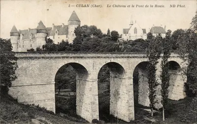 CULAN (Cher) — O Castelo e o Ponte da Estrada — ND Fot.