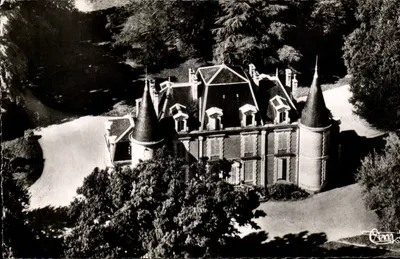Preuilly (Cher) — Castelo dos Thureaux — Combléry Imprimeur