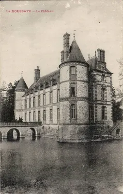 La HOUSAYE — Zamek