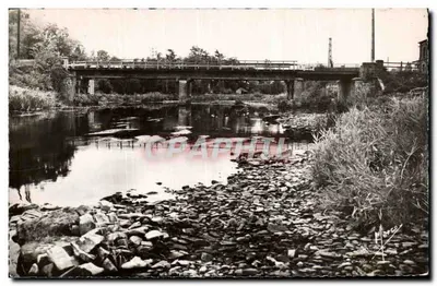 O ponte da Estação — Thury-Harcourt (Calvados) — Edição Francesa