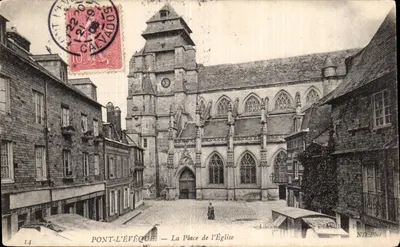 Pont-l'Évêque — A Praça da Igreja — Livraria Fotográfica de Orange