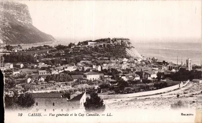 Cassis — Vista geral e o Cap Canaille — Selecta