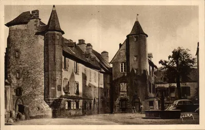 Salers (Cantal) — A Grande Praça — Rua da Concorde — editor ARGRA