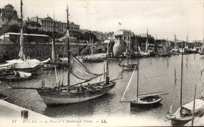 Royan — Le Port et le Boulevard Thiers — LL