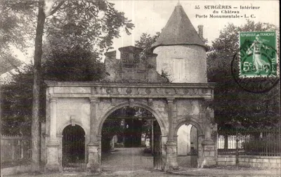 Surgères — Interior do Castelo — Porta Monumental — L.C.