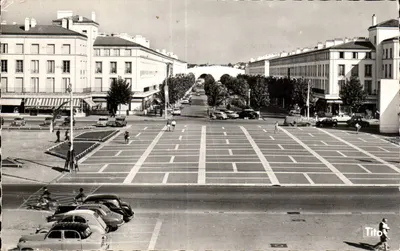 Façade du Boulevard A.-Briand — Royan — M. Berjaud
