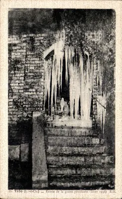 Trôo (Loir-et-Cher) — Entrada da gruta petrificante — inverno de 1938 — R.D.