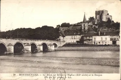 Montrichard — O Ponte sobre o Cher (fim do século XI), a Igreja (século XII) e o Donjon (fim do século XI) — L.L.