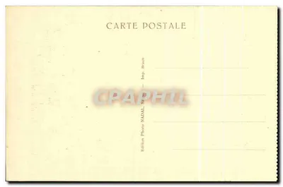 Ruïnes van Angkor - Angkor-Vath — Centrale portiek van de westelijke galerijen van de 2e verdieping — Uitzicht genomen vanaf de basis van de 3e verdieping — Achterkant