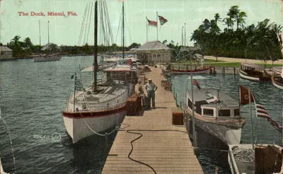 The Dock, Miami, Fla. — quai avec voiliers et embarcations — éditeur J.V. n° 206,611