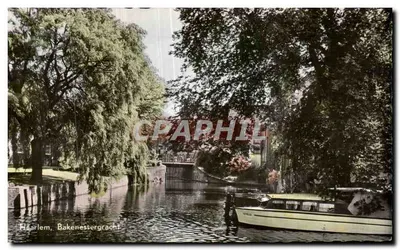 Haarlem, Bakenessergracht — vista do canal com barco — HEMA, n° 259