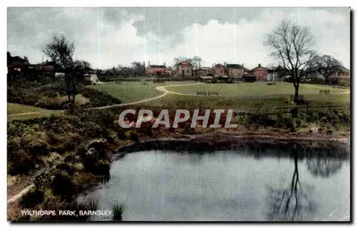 Wilthorpe Park, Barnsley — vista do lago e dos jardins — editor não visível