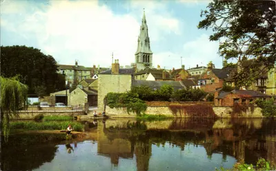 Stamford — vista do rio e da igreja — ST. MARY'S CHURCH, STAMFORD