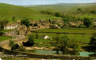 Kettlewell, Wharfedale — vista panorâmica — Salmon & Co. Ltd. série 'Camera Colour'