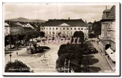 Klagenfurt, Adolf-Hiller-Platz com Lindwurm e Rathaus — Frank-Verlag Graz, n° 726-69