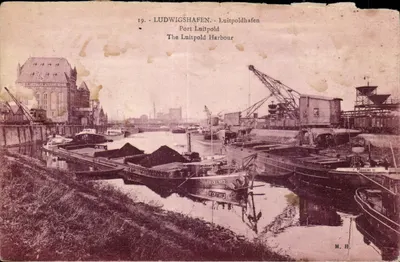 Ludwigshafen - Port Luitpold - Vue du port avec grues et barges