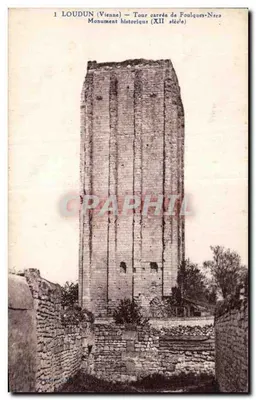 Loudun (Vienne) — Torre quadrada de Foulques-Nera — Monumento histórico (século XII)