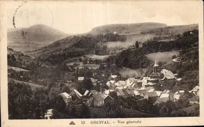 Orcival — Vista geral — Cliché dos Arts Photographiques de Strasbourg