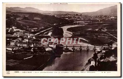 Béhobie - Ponte internacional sobre a Bidassoa - no fundo, Irún (Espanha)