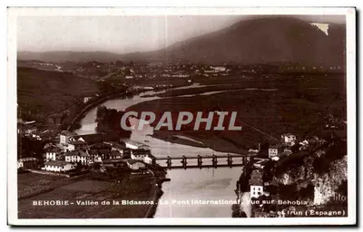 Behobia - Vale da Bidassoa. O Ponte Internacional - Vista sobre Irún (Espanha)