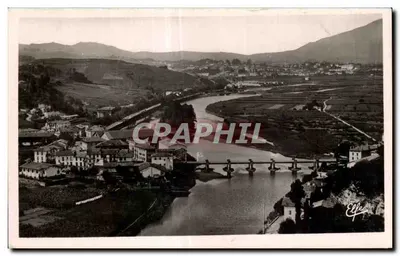 Vista panoramica di un villaggio ai margini di un fiume — ponte in pietra — editore 'Elle' (firma) — serie non identificabile