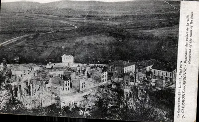 Clermont-en-Argonne — Panorama das ruínas da cidade — L.C.H. Paris