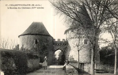 Champtoceaux (M.-et-L.) — A Entrada do Castelo (século XV) — Histo-type Vassellier, Nantes