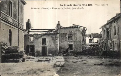 Sampigny (Meuse) — Plac Rady Miejskiej (strona prawa) — Wielka Wojna 1914-1915 — wydawca Berloist, Bar-le-Duc (Meuse)