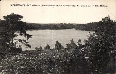 Mortefontaine (Oise) — Propriedade do Duque de Gramont — O grande Lago e a Ilha Moltcn