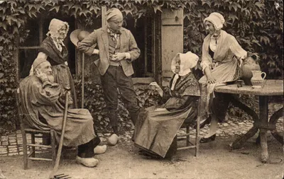 Bilhete postal antigo Outro Lo cwaraye d le mamiche et don pampin Folklore Costume
