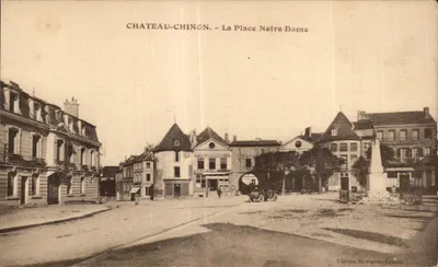 Château-Chinon — A Praça Notre-Dame — Edição Montares-Leinart