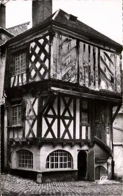Clamecy — Casa do XVᵉ século — Clia des Arts Photomécancan (15) Paris