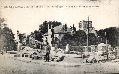Suippes - Place de la Mairie — Ruínas da Grande Guerra 1914-18 — Phot Express - Vizé Pagès