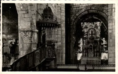 Langogne (Lozère) — Interior da Igreja — Estação Climática