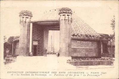 Pavillon du Printemps — Exposition Internationale des Arts Décoratifs — Paris 1925 — Éditeur : Les Éditions Artistiques