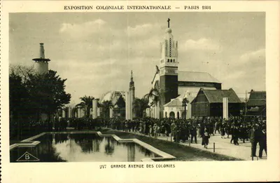 Exposition Coloniale Internationale — Paris 1934 — Grande Avenue des Colonies — n° 247