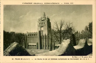 Exposition Coloniale Internationale — Paris 1931 — Palais de l'A.O.F. vu de la terrasse supérieure du restaurant de l'A.O.F.
