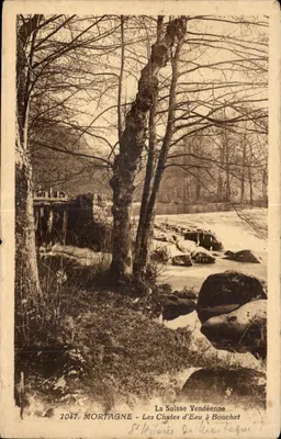 Bilhete postal antigo Mortagne as quedas d'água em Bouchet